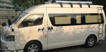 9 seater toyota hiace imported mini van hire in delhi noida gurgaon india