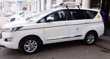 char dham yatra by 6 seater innova crysta car