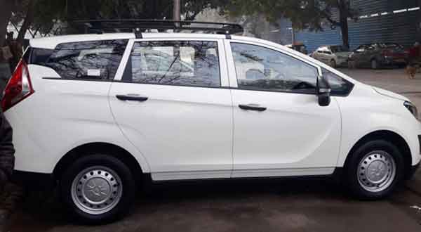 mahindra marazzo car hire delhi