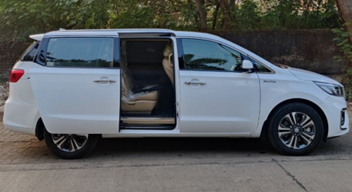 kia carnival luxury car hire mumbai