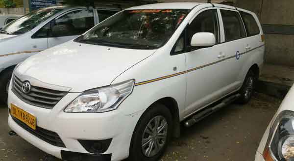 toyota innova car hire in hyderabad